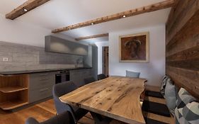 Apartment Etrier